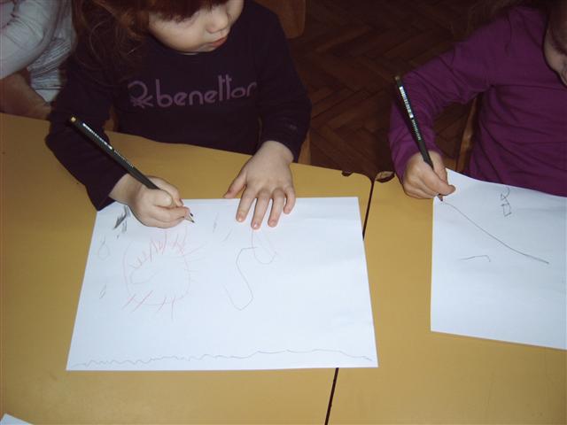 Dječje šaranje i crtanje-znakovi bitni za razvoj govora,
pisanja i mišljenja - slika broj: 12